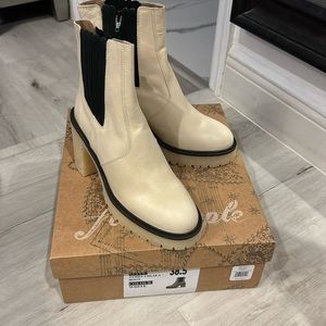 Free People NWT/ Box James Chlsea Boot in a cream color with Thick Heels